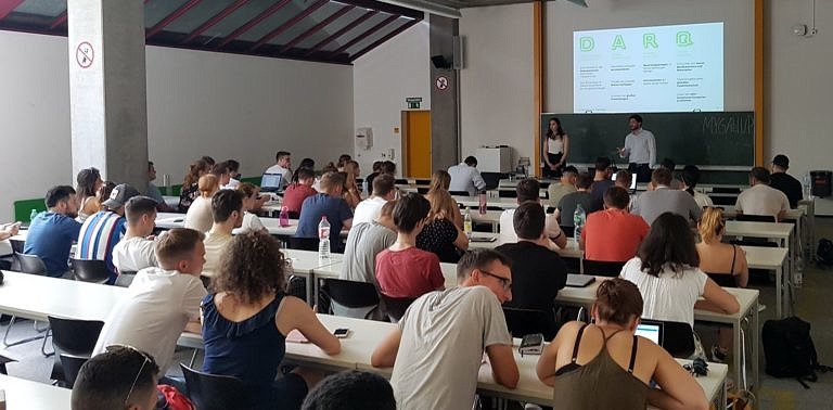 Gastvortrag von Ezgi Cat und Kristian Tsekov von Accenture